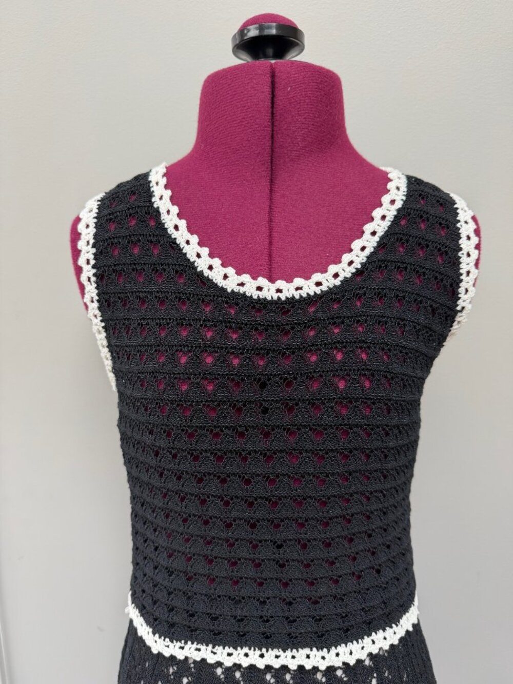 NWT Alice + Olivia "Florrie" Black Crochet Mini Skirt and Top Set - Size XS - Picture 11 of 16